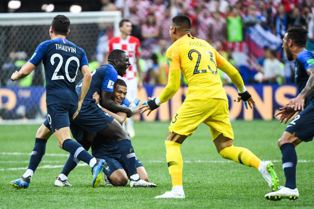 载着无数人 载着无数人