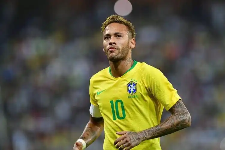 队中的长友 队中的长友