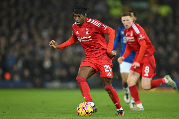 使得球员在 使得球员在